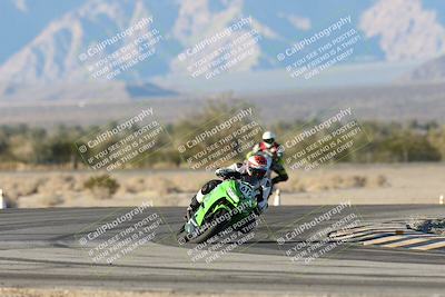 media/Dec-07-2025-CVMA (Sun) [[3e7d2de5dc]]/Race 18-Formula Twins-Formula 40 UL/